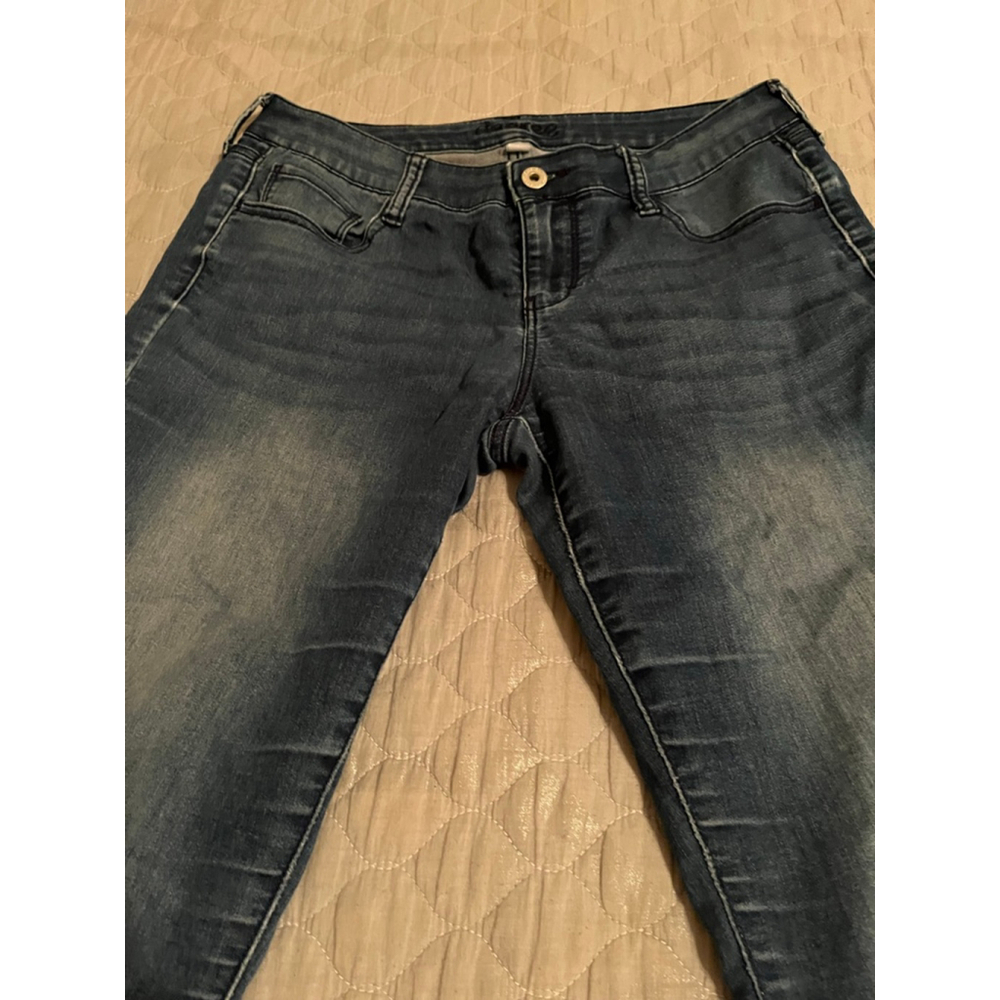 DECREE~DISTRESSED~SKINNY JEANS~9 - Picture 2 of 6